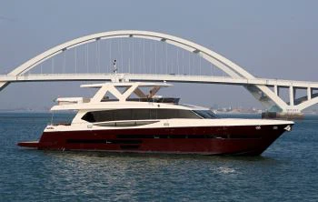 اليخوت الضخمة المخصصة